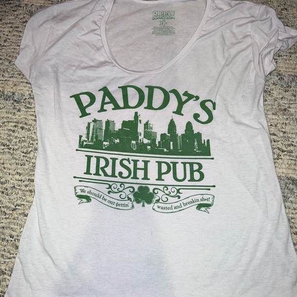 Paddy’s Pub It’s Always Sunny in Philadelphia White T Size L - Picture 1 of 3